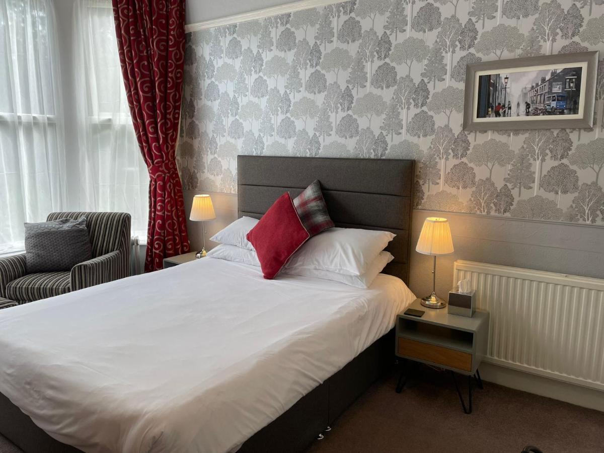 Rostrevor Hotel - Guest House Bury  Bagian luar foto